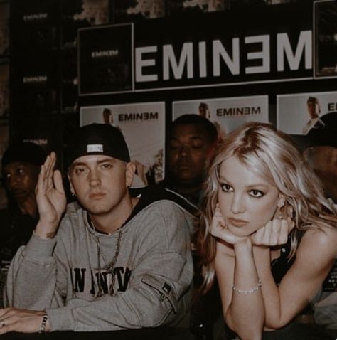 Eminem 2pac, Estilo Gangster, 90s Rappers Aesthetic, The Slim Shady, 90s Rappers, Eminem Photos, Lil Jon, Eminem Rap, Eminem Slim Shady