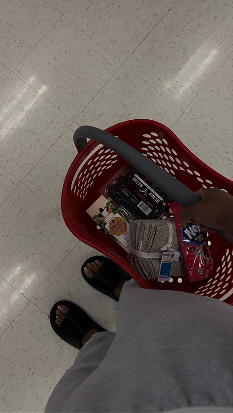 Target Shopping Cart Aesthetic, Target Run Aesthetic, Target Shopping Aesthetic, Target Aesthetic, Target Shopping, Target Run, Selfie Poses Instagram, Luxury Lifestyle Dreams, Body Care Routine