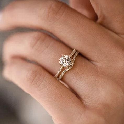 Melanie Casey, Cute Engagement Rings, Future Engagement Rings, Round Engagement Rings, Ring Inspo, Oval Engagement, Pave Band, Curved Wedding Band, Necklace Chain Lengths