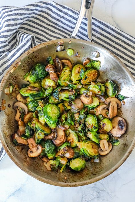 Ribeye Dinner, Brussels Sprouts And Mushrooms, Mushroom Side Dish Recipes, Healthy Brussel Sprouts, Best Brussels Sprouts, Paleo Entrees, Sauteed Brussel Sprouts, Mushroom Side Dishes, Fried Brussel Sprouts