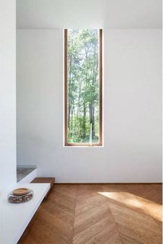 Untitled Timber Windows, Casa Vintage, Wooden Floors, Wooden Windows, Empty Room, Window Frames, Window Design, Wooden Flooring, 인테리어 디자인