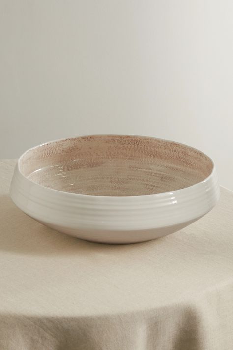 Brunello Cucinelli's bowl is designed in elegant neutral tones that will slot effortlessly into your existing decor. Large in size, it has been handmade in Italy using centuries-old artisanal techniques to achieve a one-of-a-kind ridged glaze. It's relatively deep, so is ideal for using as a center piece or fruit bowl. Porcelain Bowls Handmade, Rustic Pottery Bowls, Ceramic Bowl Glaze, Pottery Wheel Bowls, Throwing Ceramics Pottery Wheel, Ceramic Key Bowl, Large Ceramic Bowls, Ceramic Fruit Bowl Handmade, Handmade Bowls Pottery