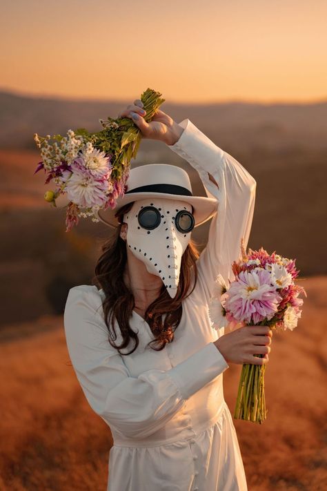 Doctor Wedding, Plague Doctor Halloween Costume, Plague Doctor Halloween, Doctor Photoshoot, Doctor Portrait, Halloween Styled Shoot, Doctor Photo, Doctor Halloween Costume, Doctor Halloween