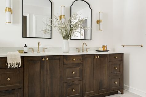 Dark Wood Vanity Bathroom Ideas, Colonial Bathroom Design, Brown Cabinet Bathroom, Dark Wood Vanity Bathroom, Gold Mirror Bathroom, Dark Brown Bathroom, Colonial Interiors, Warm Bathroom, Dark Brown Cabinets