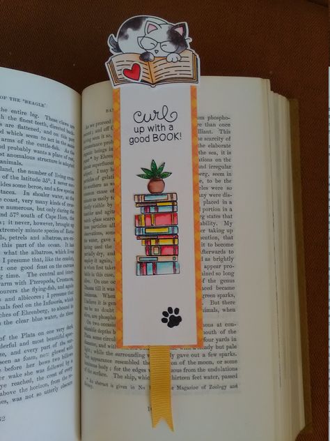 Cat Bookmark, Handmade Bookmarks Diy, Origami For Beginners, Creative Bookmarks, Bookmark Craft, Paper Bookmarks, Watercolor Bookmarks, Cute Bookmarks, Diy Bookmarks