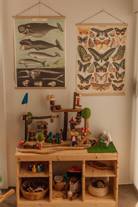 Children’s Rooms, Wooden Playroom, School Room Homeschool, Waldorf Nursery, Vintage Playroom, Childhood Room, Waldorf Playroom, Homeschool Room Design, Kids Rooms Inspo