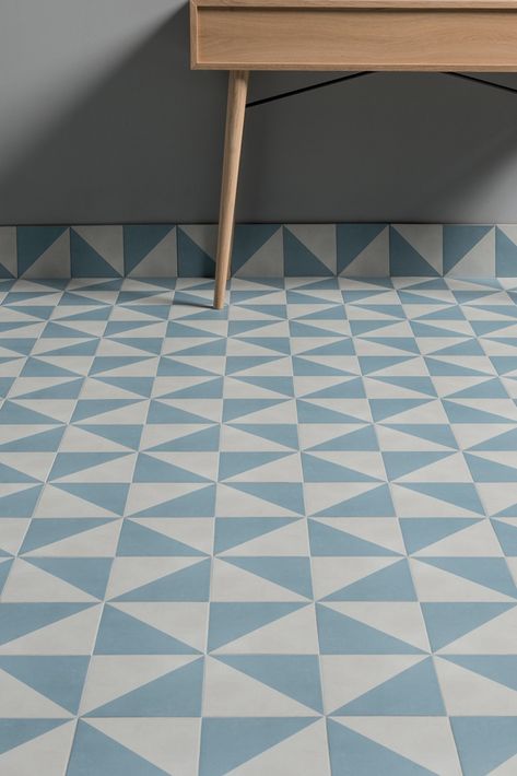 Blue Geometric Tiles Bathroom, Geometric Wall Tiles Bathroom, Coloured Floor Tiles, Graphic Tile Bathroom, Patterned Floor Tiles Bathroom, Hallway Flooring Ideas, Triangle Tile Pattern, Geometric Tiles Bathroom, Geometric Floor Tiles