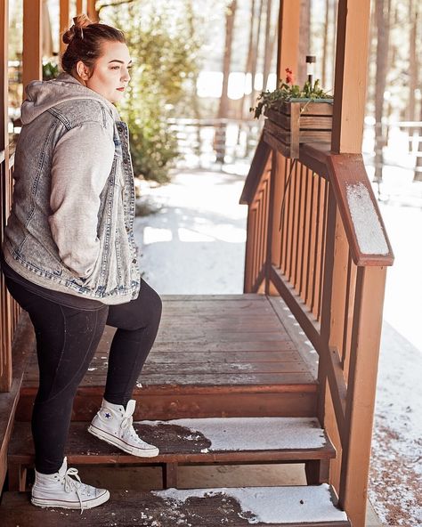 Women Winter Outfit Ideas, Outfit Ideas Converse, Hooded Jean Jackets, Plus Size Winter Outfits, Womens Clothing Websites, Blue Jean Dress, Winter Outfit Ideas, Plus Size Winter, Winter Jeans