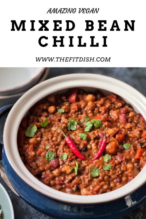 Bean Chilli Recipe, Chilli Recipe, Bean Chilli, Veggie Chili, Chilli Recipes, Bean Chili, Green Lentils, Spicy Chili, So Satisfying