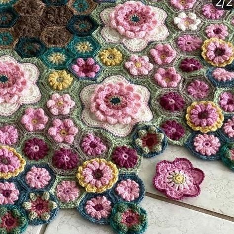 Freehand Crochet Blanket, Freeform Crochet Blanket, Colourful Crochet, Crochet Rugs, Flower Crochet Blanket, Crochet Blanket Tutorial, Crochet Flower Blanket, Enjoy The Little Things, Crochet Blanket Pattern Easy