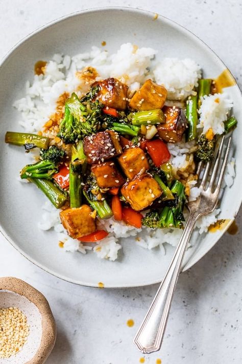 Broccoli Tofu Salad, Tofu Terriaki, Teriyaki Tofu Bowl, Tofu Teriyaki, Tofu And Broccoli, Vegan Proteins, Tofu Broccoli, Broccoli Tofu, Dishing Out Health