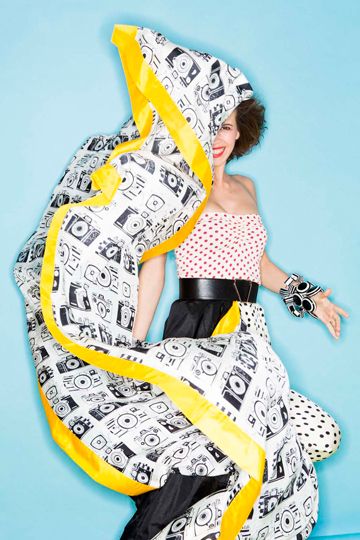 Vogue's December Masaba camera print sari Masaba Gupta, Kalki Koechlin, Satya Paul, Cheap Designer Bags, Quirky Prints, Saree Painting, Fashion Director, India Design, Vogue India