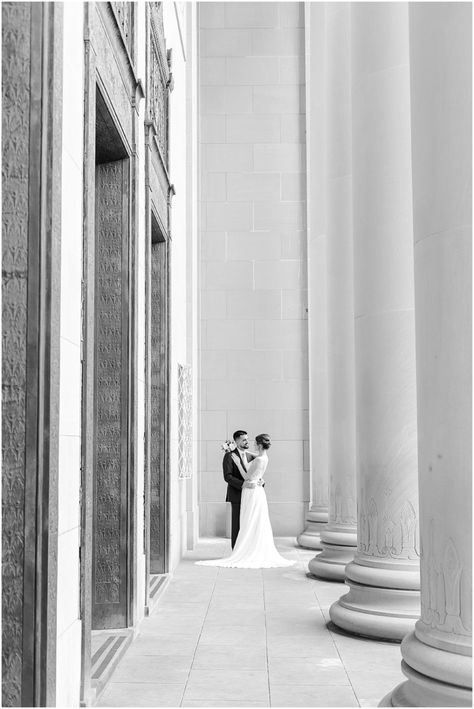 Kansas City Wedding Elopement with Natausha & Jack | www.mariamsaifan.com Kansas City Elopement, Kc Skyline, Kansas City Union Station, Elopement Pictures, Kansas City Skyline, City Wedding Photos, Overland Park Kansas, Kansas City Wedding Photography, Punta Cana Wedding