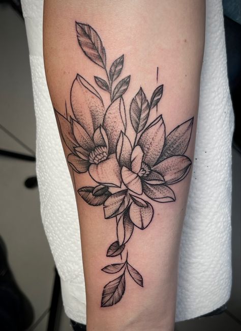 Shaded Flowers Tattoo, Minimal Shading Tattoo, Stiple Shade Tattoo, Shaded Flower Tattoo, Whip Shading Tattoo, Shading Tattoo, Tattoo Shading, Lily Tattoo, Shade Flowers