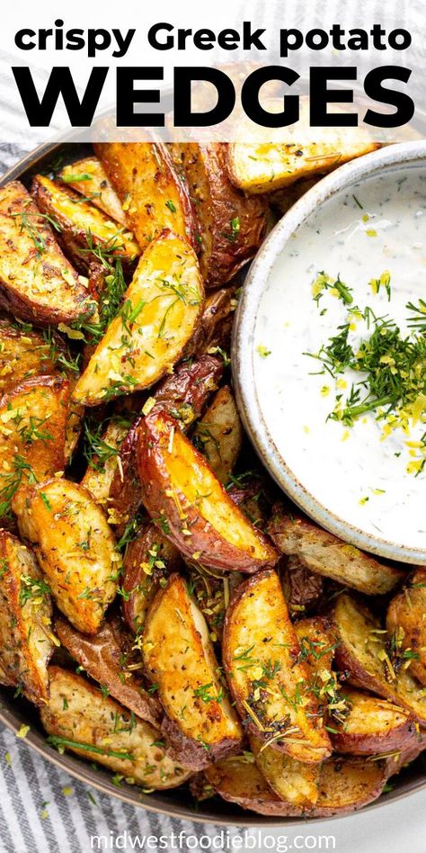 Greek Potato Wedges, Greek Spinach, Shakshuka Recipe, Mediterranean Diet Recipes Dinners, Greek Dinners, Spinach Rice, Greek Potatoes, Easy Mediterranean Diet Recipes, Vegetarian Meal