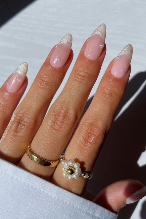 38 Chic & Classy Wedding Nails to Blindly Say 'I Do' To! Vegas Bride Nails, Pretty Engagement Nails, Modern Bride Nails, Hen Do Nails Bride, Wedding Nails Vintage, Classy Sparkle Nails, Wedding Inspo Nails, Bride Pearl Nails, Wedding Nails Pearl Brides