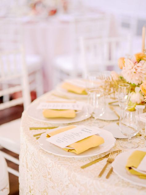 La Tavola Fine Linen Rental: Venice Lace White over Tuscany Maize with Tuscany Maize Napkins | Photography: Stella Yang Photography, Planning & Design: Lovely Time Weddings & Events, Florals: Pineapple Petals Studio, Rentals: Pleasanton Events Rentals and Seventh Heaven Yellow Wedding Table Decorations, Spring Wedding Tablescapes, Pale Yellow Weddings, Light Yellow Weddings, Yellow White Wedding, Yellow Wedding Theme, Yellow Napkins, Seventh Heaven, French Yellow