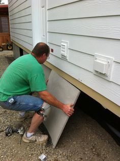 Home Skirting Ideas, Mobile Home Skirting Ideas, Replacing Vinyl Siding, Mobile Home Siding, Skirting Ideas, Vinyl Siding Installation, House Skirting, Mobile Home Skirting, Home Skirting