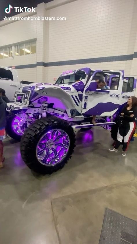 Pink Jeep Wrangler, Laferrari Aperta, Badass Jeep, Custom Jeep Wrangler, Pink Jeep, Ferrari Cars, Jeep Wrangler Accessories, Jacked Up Trucks, Girly Car