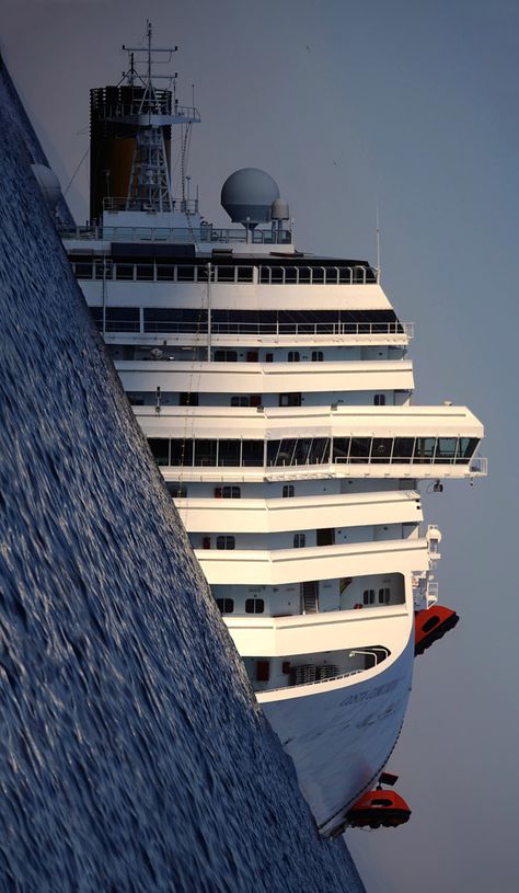 The wreck of the Costa Concordia with tilted Earth  imgur.com/tjnUv Italian Cruises, Costa Concordia, World Images, Shipwreck, In The Ocean, Foto Inspiration, Cruise Ship, Amazing Photography, Beautiful Images