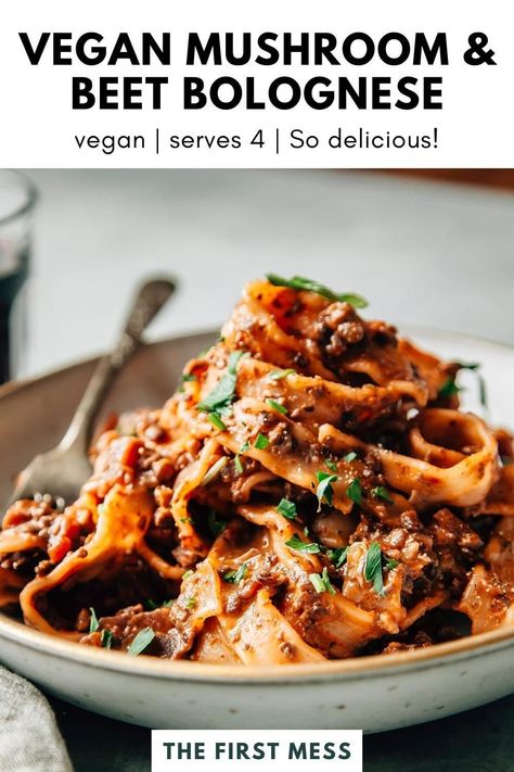 Dinner Recipes With Beets, Vegan Beet Recipes, Long Pasta, Mushroom Bolognese, Mushroom Pasta Sauce, Bolognese Pasta, Winter Dinners, Vegan Main Course, Vegan Bolognese