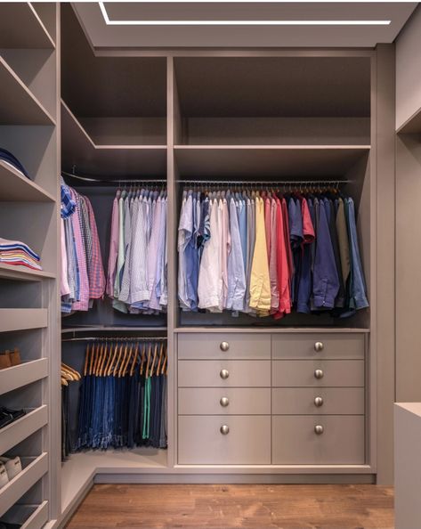 Wardrobe Internal Design For Women, Wardrobe Interior Layout, Wardrobe Internal, Wardrobe Internal Design, Closet Design Plans, Bedroom Indian, Bedroom 2023, Wardrobe Door Designs, Indian Home Interior