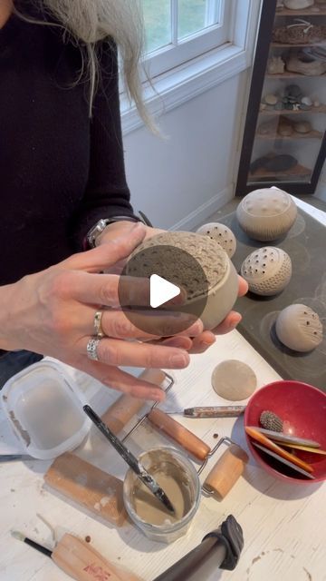 63K views · 1.9K likes | Paula Shalan on Instagram: "Making more seedpods. 🌱Attaching the textured top to the pinch pot.  #ceramicprocess #processvideos #potteryvideosofinstagram #seedpodsculpture #potterystudio studio #pinchpot #details #naturelovers #studiotime #artistsoninstagram #makeart #handmade #handsinclay" Ceramic Seed Pods, Pinch Pot, Pottery Videos, Textured Top, Pinch Pots, Seed Pods, Pottery Studio, Sculpture, Ceramics