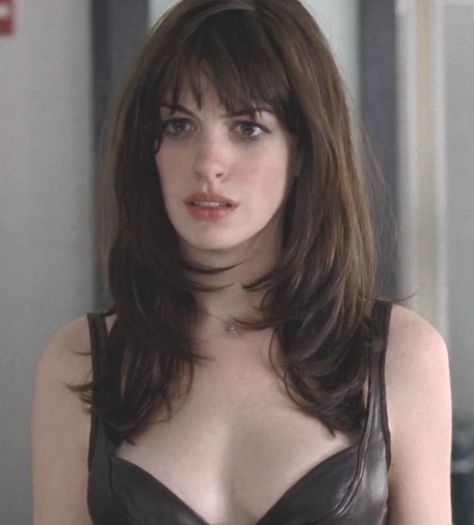 Anne Hathaway Bangs, Anne Hathaway Haircut, Anne Hathaway Hair, Anne Hathaway Style, Layered Cut, Devil Wears Prada, Wispy Bangs, Long Hair With Bangs, Haircut And Color