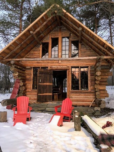 Alaskan Cabin, Small Cabin Designs, Log Cabin Plans, Rustic Cabins, Sara Underwood, Country Bumpkin, Cozy Cabins, Log House, Peaceful Living