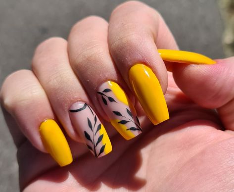 Yellow Nails Black Design, Pink Yellow Black Nails, Lime Green Nail Art Designs, Green Yellow White Nails, Yellow Black Nails Design, Yellow And Black Nail Art, Green Yellow Nail Art, Yellow Black And White Nails, Black And Yellow Nails Simple