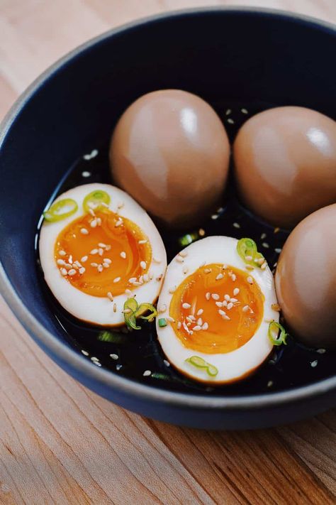 Soy Sauce Eggs, Soy Eggs, Ramen Egg, Garlic Rice, Rice Noodle, Egg Recipe, Soft Boiled Eggs, Eggs Recipe, Appetizer Salads