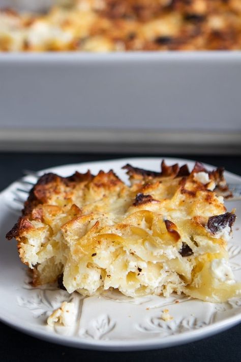 😥To break a 24-hour long fast that is traditional for Jews at Yom Kippur, a noodle kugel (pudding) such as Luscious Lokshen Kugel is just the thing! You’ll want to make it just for the name!🤣 A lot of people have their favorite kugel recipe, but I suggest you try this one...it could be the new fave!🥰 Break The Fast Yom Kippur, Lokshen Kugel, Yom Kippur Recipes, Baked Casserole, Yom Kippur, Carrot Cake Recipe, Cheese Eggs, A Lot Of People, Fancy Pants