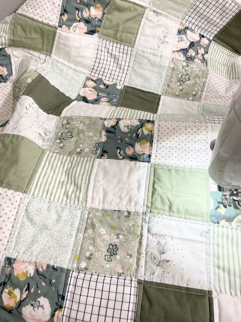 Bedroom With Quilt Bedspreads, Simple Baby Quilt, Baby Quilt Girl, Modern Girl Nursery, Boho Baby Quilt, Crib Quilts, Nursery Quilt, Quilted Baby Blanket, Quilt Modern