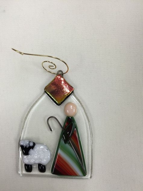 Sheppard and sheep Christmas ornament Fused Glass Nativity, Glass Art Products, Melting Glass, Glass Fusion Ideas, Glass Christmas Decorations, Fused Glass Ornaments, Glass Fusing Projects, Stained Glass Christmas, Glass Fusion