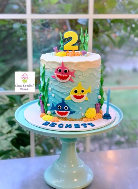 Kue Ulang Tahun Baby Shark, Bebefinn Cake Ideas, Baby Shark Cake Boy, Baby Shark Theme Cake, Shark Theme Cake, Baby Shark Birthday Cake, Baby Shark Cake, Shark Birthday Cakes