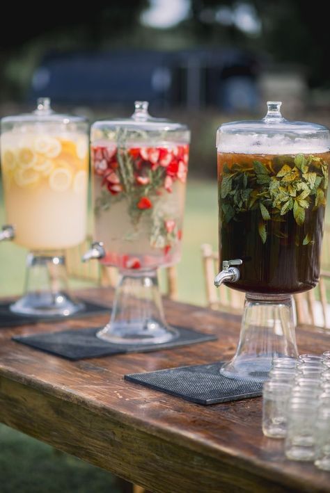 Brunch Wedding Food, Wedding Drink Station, Wedding Food Stations, Wedding Food Drink, Wedding Food Ideas, Wedding Drinks, Wedding Brunch, Wedding Reception Food, Reception Food