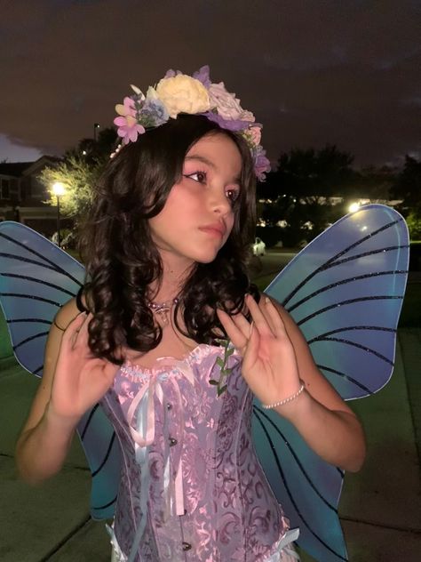 Purple Fairy Costume Aesthetic, Fairy Halloween Costumes Aesthetic, Fairy Aesthetic Costume, Fairy Costume Purple, Simple Fairy Costume, Purple Fairy Costume, Girls Halloween Costume Ideas, Halloween Costumes Girl, Aesthetic Girl Drawing