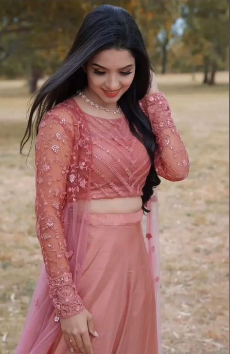 Beautiful Blouses For Women Indian, Simple Function Dress, Summer Outfits Dresses, Long Skirt Top Designs, 2023 Summer Outfits, Outfits 2023 Summer, Outfits Aesthetic Summer, Long Skirt And Top, Summer Outfits 2022