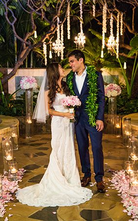 Aulani Wedding, Tropical Weddings, Disney Engagement, Aulani Resort, Disney Weddings, Wedding Classy, Disney Fairy Tale Weddings, Disney Fairy, Disney Aulani