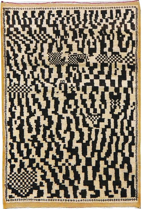 love this rug! and it would work in any room in the house Black And White Rug, Objet Design, Vintage Moroccan Rugs, Luxury Rug, Fabric Rug, Vintage Moroccan, White Rug, Cool Rugs, Rugs And Carpet