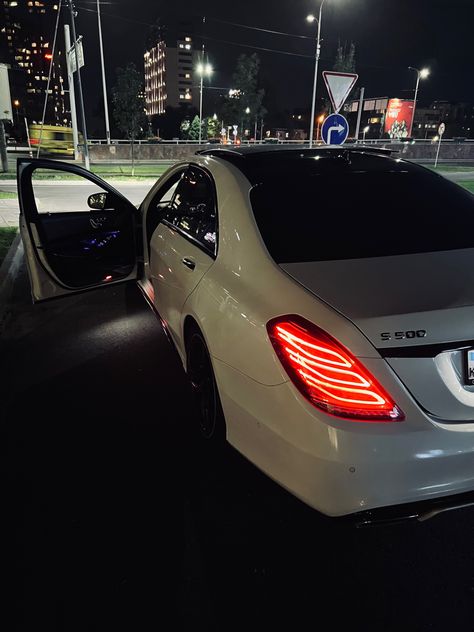 White Mercedes Benz, Mercedes C Class Coupe, Amg C63s, Cls 63 Amg, Mercedes Van, Mercedes Benz E63 Amg, Mercedes Wallpaper, C 63 Amg, Delivery Pictures