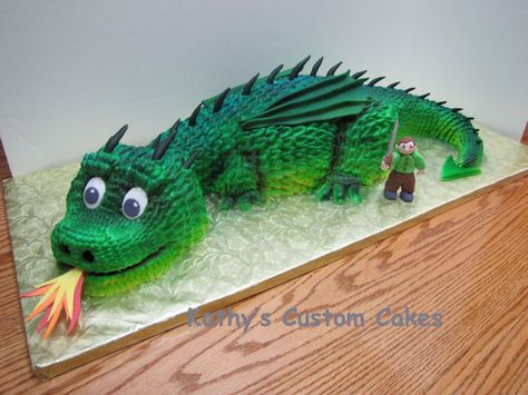 Dragon Cake - I'm terrible at making figures but my son wanted to be fighting the dragon. Lizard Cake, Hobbit Cake, Dragon Cupcakes, Dragon Birthday Cakes, Dragon Cakes, Dragon Birthday Parties, Dragon Cake, 16 Birthday Cake, Mini Tortillas