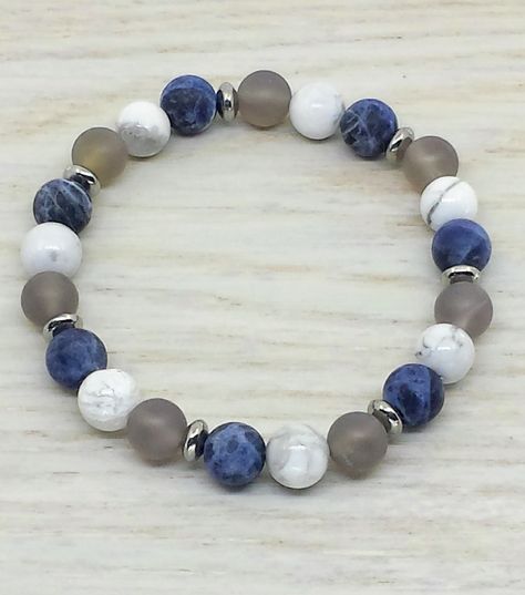 Howlite Bracelet Ideas, Mens Bracelet Fashion, Sodalite Bracelet, Mens Bracelet Designs, Howlite Bracelet, Big Jewelry, Wire Jewelry Designs, Gemstone Beads Jewelry, Diy Bracelet Designs