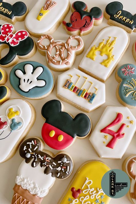 Disney Character Birthday Party Ideas, Disney World Themed Birthday Party For Boys, Disney Themed First Birthday Boy, Disney Themed Cookies, Disneyworld Theme Birthday Party, Disney Birthday Party Boy, Disney World Theme Party, Disney World First Birthday, Disneyland Birthday Party Theme Boy