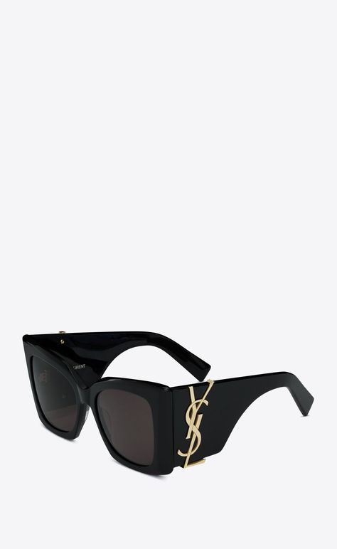 SL M119 BLAZE | Saint Laurent | YSL.com Ysl Sunglasses, Black Sunglasses Square, Saint Laurent Sunglasses, Cool Sunglasses, Simple Wallpapers, Cat Eye Frames, Slingback Pump, Designer Collection, Elegant Style