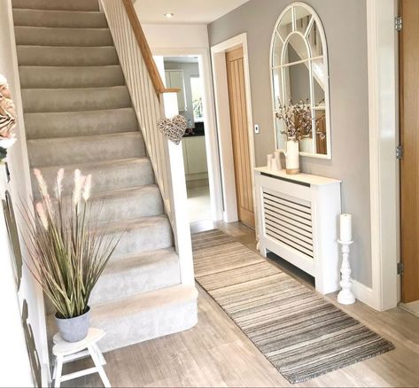 Narrow Hallway Design Ideas, Stairs And Hallway Ideas Colour, Narrow Staircase Ideas, Narrow Hallway Decor, Stairs And Hallway Ideas, House Renovation Design, Entrance Hall Decor, Hallway Makeover, Hallway Colours