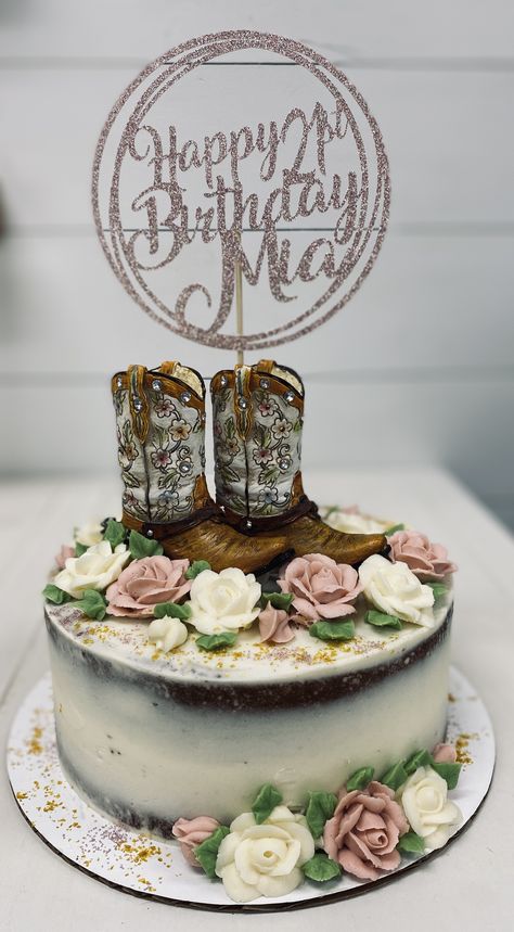 Vaquera Cake, Western Cakes Birthday, Western Cake Ideas, Country Birthday Cakes, Western Birthday Cakes, Cowgirl Birthday Cakes, Western Birthday, Cowgirl Birthday, Celebration Ideas