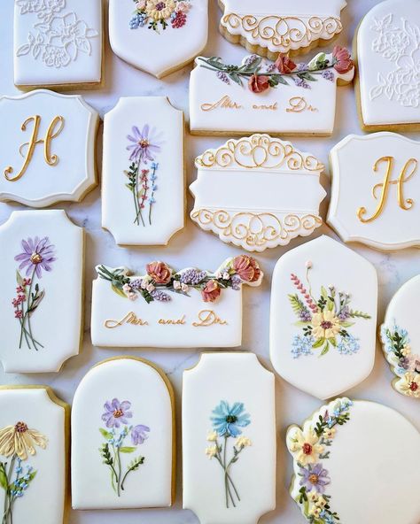 Summer Wedding Cookies, Bridal Shower Flower Cookies, Wildflower Bridal Cookies, Spring Bridal Shower Cookies, Wedding Custom Cookies, Garden Party Bridal Shower Cookies, Vintage Wedding Cookies, Love Is In Bloom Bridal Shower Cookies, Wildflower Wedding Cookies