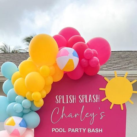 Splish Splash Baby Shower Theme, Waterslide Party, Pool Party Themes, Pool Party Kids, Summer Bash, Swim Party, Pool Party Decorations, Pool Birthday, Splash Pool