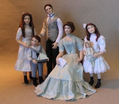 Custom miniature Dolls and Clothing Dollhouse Family, Doll House People, Victorian Dollhouse, Lady Doll, Doll Family, Victorian Dolls, Tiny Dolls, Artist Doll, Dollhouse Accessories